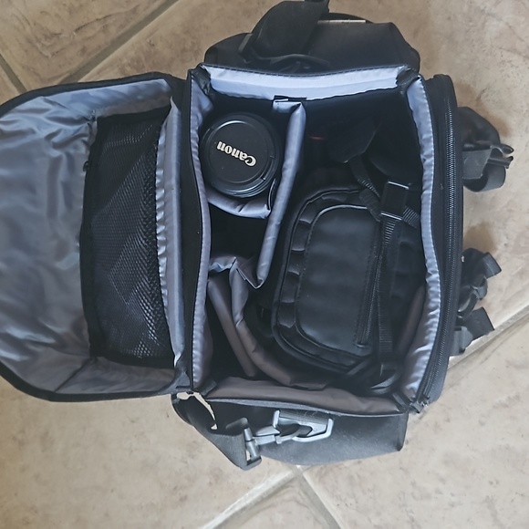 Canon EOS Rebel T3 DSLR - Picture 6 of 11